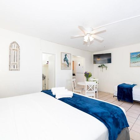 Tropic Isle Hotel & Apartment Холивуд Екстериор снимка