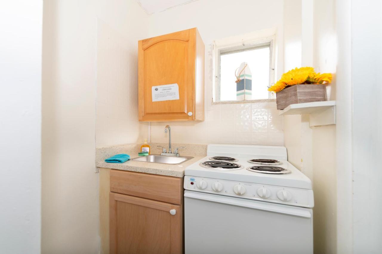 Tropic Isle Hotel & Apartment Холивуд Екстериор снимка
