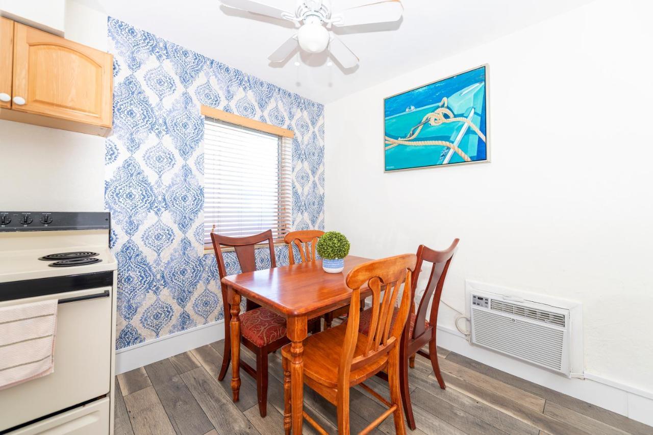 Tropic Isle Hotel & Apartment Холивуд Екстериор снимка
