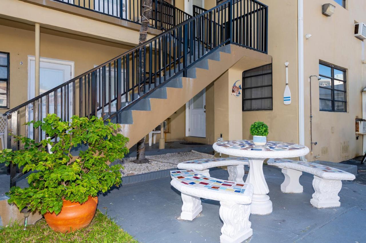 Tropic Isle Hotel & Apartment Холивуд Екстериор снимка